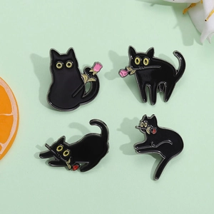 Mignonne Broche en Émail Chat Noir Rose Dessin Animé Animal Chaton Mordant Fleur Badge en Alliage Pour Sac à Dos Accessoire Vêtement