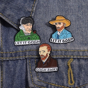 Lot de trois broches en émail Vincent van Gogh sur veste en jean avec citations d'art