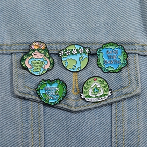 Lot de 5 épingles émaillées écologiques sur denim, thèmes Jour de la Terre et vert