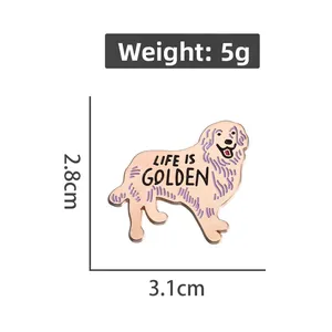 Détail du pin's en émail Life is Golden montrant les dimensions de la broche Golden