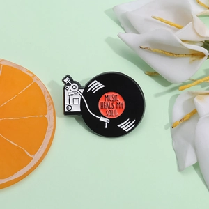 Broche en Alliage Émaillé Platine Vinyle Vintage Musique Guérit Mon Âme Badge pour Vêtements Sacs Accessoires Cadeau Créatif
