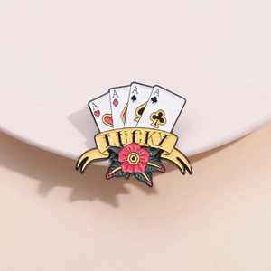 Broche vintage en métal avec cartes de poker, ruban Lucky et fleur pour tenue tendance
