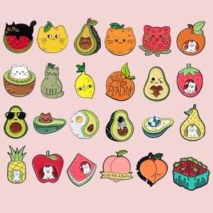 Pin's en Émail Chat Fruit Dessin Animé Fraise Avocat Pêche Alliage Broche Badge Set pour Sac à Dos Vêtements Femme Homme Enfant