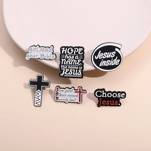 6er-Set religiöse Emaille-Pins mit schwarz-weißen Kreuzen und Bibelzitaten für Kleidung