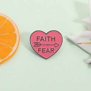 Faith Over Fear Heart Enamel Pin Pink Alloy Inspirational Quote Brooch For Bags Clothing Accessories Badge Jewelry Gift