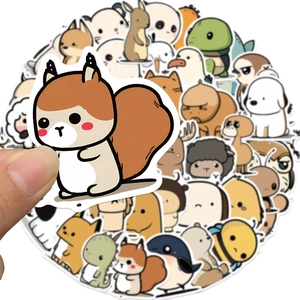 Gros plan d'autocollants d'animaux mignons pour décorer carnets et ordinateurs portables