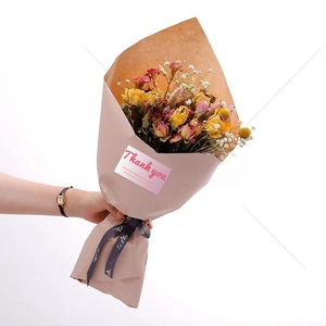 Adesivi quadrati rosa Thank You per sigillare confezioni di bouquet di fiori secchi