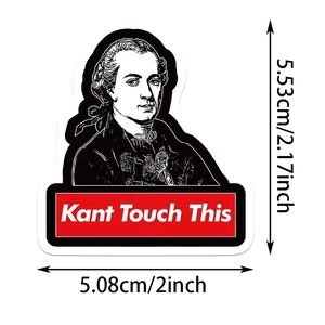 Vue détaillée d'un autocollant Immanuel Kant montrant 5,53 cm et un texte humoristique