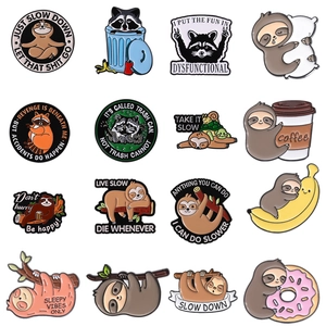 Broche en Alliage Émaillé Animaux Dessin Animé Paresseux Raton Laveur Capybara Badge Slogans Amusants pour Vêtements Sac
