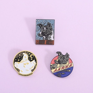 Broche Pin's en Émail Rétro Space Dog Laika en Alliage de Zinc Badge Chien Dessin Animé pour Décoration Vêtements Sac à Dos