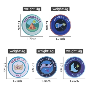 Detailed size chart for five cartoon badges including camping and music themes