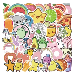 Mise à plat de stickers VSCO imperméables avec des animaux mignons et motifs food
