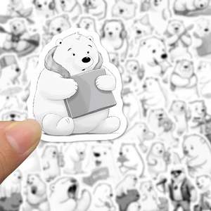 Gros plan d'un autocollant ours polaire étanche pour casque et ordinateur portable