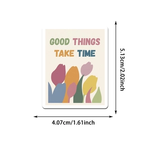 Vue détaillée des dimensions de l'autocollant rose Good Things Take Time design