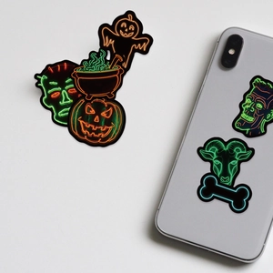 Lot de stickers néon d'Halloween avec motifs de fantômes et citrouilles pour téléphone