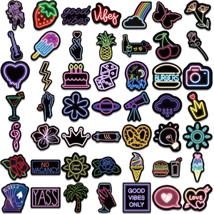 Set di adesivi estetici al neon graffiti per laptop e bagagli in vari design