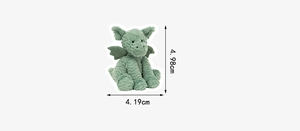 Detailed dimension guide showing the 4.98cm height and 4.19cm width of the green plush dragon sticker