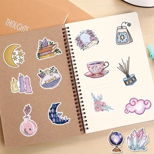 Set di 100 adesivi Magic Moon su un taccuino con disegni celesti e sogni magici