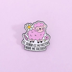 Cartoon Pink Sheep Enamel Brooch Pin With Spanish Bible Verse El Señor Es Mi Pastor Nada Me Faltará Zinc Alloy Animal Badge For Women Kids Clothing