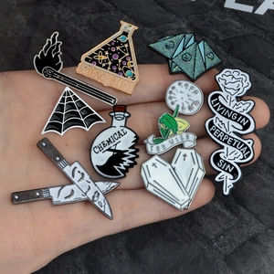 Gothic Punk Emaille Anstecknadel Set Wissenschaft Labor Becherglas Gebrochenes Gefäß Legierung Brosche Abzeichen Für Kleidung Rucksack