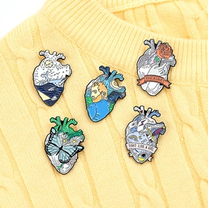 Broches en émail en forme de cœur artistique avec motifs océan et Van Gogh sur jaune