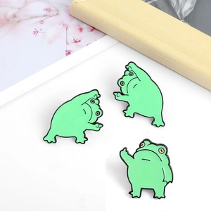 Broche Pin's en Émail Grenouille Dessin Animé Drôle Alliage Vernis à Cuire Badge Animal Vert Mignon pour Décoration de Sac à Dos Bijoux