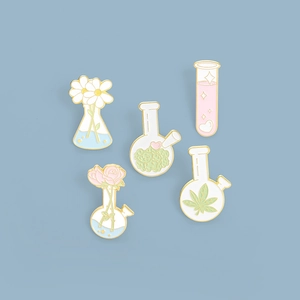 Creative Laboratory Glassware Enamel Pin Collection Alloy Botanical Daisy Rose Flower Brooch Cartoon Badge For Women Gift
