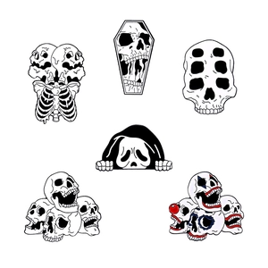 Lot de six badges créatifs en métal pour Halloween avec designs uniques de têtes de mort