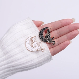 Cute Enamel Cat On Moon Brooch Pin Alloy Lacquered Animal Starry Moon Lapel Pin For Women Men Clothes Backpack Badge Jewelry Gift