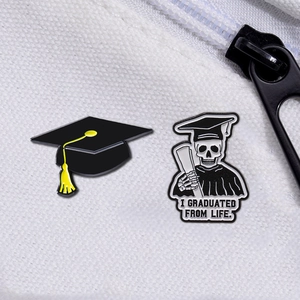Graduation Mortarboard Skeleton Enamel Pin Brooch Alloy Painted Badge Jewelry Memorial Student Gift For Graduation Season