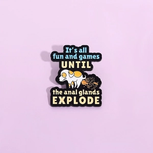 Broche en Émail Chien Drôle Humour Chien Dessin Animé Anal Glands Explode Texte Alliage Broche Badge Métal Bijoux Cadeau Accessoire
