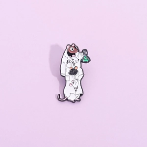 Creative Cartoon Mouse Scientist Enamel Brooch Pin Laboratory Chemical Flask Badge Alloy Lapel Pin For Backpack Clothing