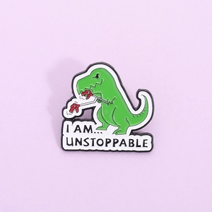 Spilla in Smalto a Forma di Dinosauro Cartoon Umoristica Citazione Unstoppable Verde Lega Spilla per Zaino Abbigliamento Distintivo T-Rex