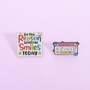 Broche en Émail avec Citation Inspirante de Dessin Animé Alliage Laqué Arcobaleno Smiles Rappel Badge Personnalisé