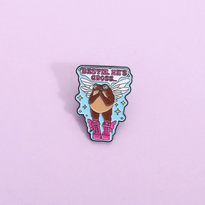 Spilla in Smalto Rana Cartone Animato Con Ali E Stivali Rosa Bestie He Is Gross Slogan Spilla in Lega Distintivo Per Zaino Abbigliamento
