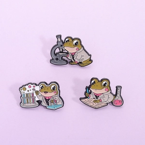 Insigne de Broche de Biologie de Microscope de Laboratoire de Biochimie d'Alliage de Pin d'Émail de Science de Grenouille de Dessin Animé
