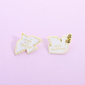 Personality White Peace Dove Enamel Pin Alloy Brooch Cartoon Pigeon Badge With Palestine Lettering For Clothes Backpack
