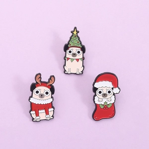 Christmas Enamel Pug Dog Brooches Cartoon Animal Badge Alloy Pins For Clothes Bags Backpacks Holiday Festive Jewelry Accessories