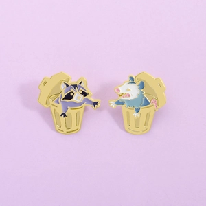 Broches Rigolotes en Alliage de Zinc Opossum Raton Laveur Dans Poubelle Pin's Émaillés Badges Animaux pour Sac à Dos Vêtements Bijoux