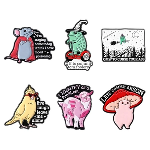Set de pines de esmalte de animales divertidos con ranas y ratones lindos estilo meme