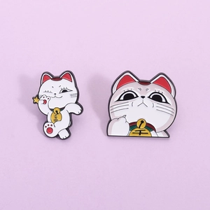 Cartoon Lucky Cat Enamel Brooch Pin Cute Animal Zinc Alloy Badge For Backpack Clothes Accessory Unisex Jewelry Gift
