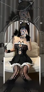 Tenue de cosplay chat en dentelle avec bustier ajouré et jupe à volants et serre-tête oreilles