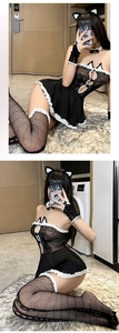 Détails du costume cosplay de chatte en dentelle noire avec bords à volants et résille