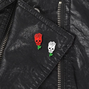 Spilla Creativa Gothic Teschio Rosa Smaltata per Donna Uomo Lega Smaltata Fiore Spilla da Bavero Gioielli Accessori