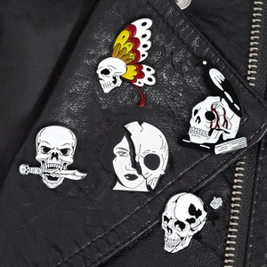 Broche en Émail Crâne Gothique Sombre Ensemble Alliage Corbeau Rose Papillon Visage Femme Badges Bijoux Punk Accessoires