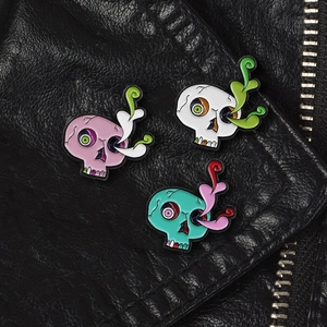 Broche Émail Crâne Créative Fumée d'Oeil Colorée Épingle de Revers en Alliage Badge Style Punk Tendance Personnalisé Pour Vêtements Sac Chapeau