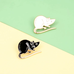 Cartoon black and white enamel mouse brooches with gold plating for couples