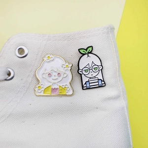 Broches en émail mignonnes pour meilleures amies avec filles de dessin animé sur chaussures