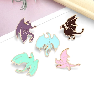 Lot de 5 épingles en émail en forme de dragon coloré avec des bordures dorées élégantes