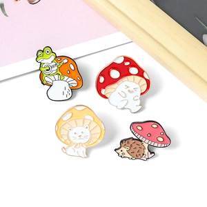 Insigne de Broche en Émail de Champignon d'Animal de Bande Dessinée Mignonne Chat Grenouille Hérisson Bijoux Fantaisie Broche Décorative Femme